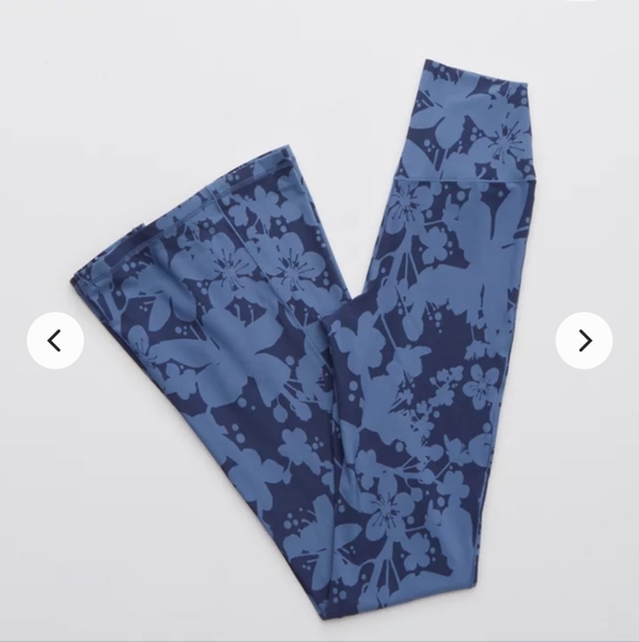 OFFLINE By Aerie Real Me Floral High Waisted Crossover Super Flare Legging - Picture 5 of 9